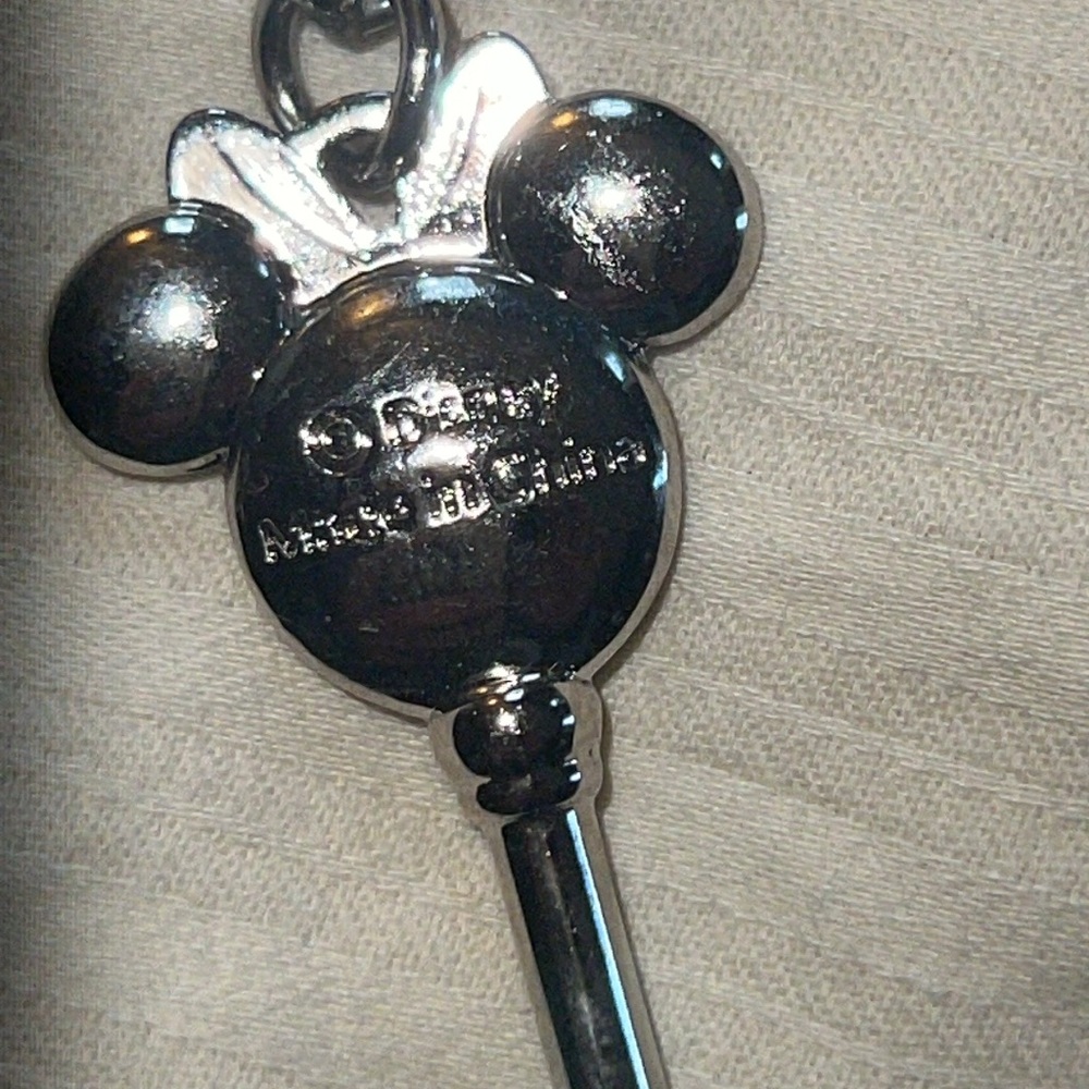 Disney Minnie Mouse Key Keychain, Silver - Picture 6 of 9